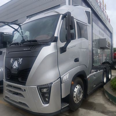 Camión tractor diesel robusto para necesidades agrícolas pesadas Solicitud personalizada aceptada