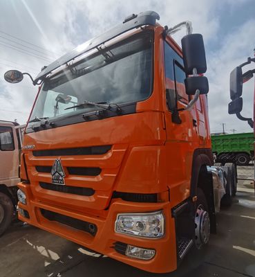 Camión tractor diesel de tanque de combustible de 400L con dirección hidráulica y potencia 351-450 CV