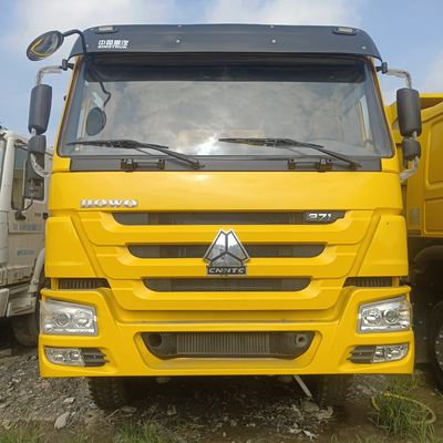 Capacidad de carga de 21-30 t Sinotruk camión de descarga con neumáticos de 371 CV y sistema de dirección hidráulica
