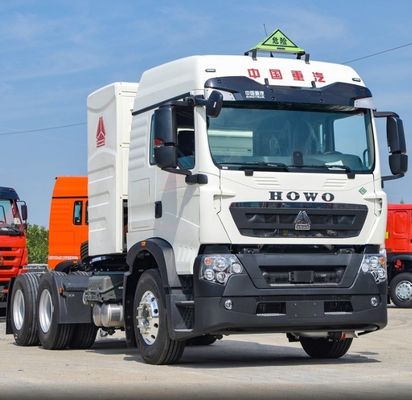 GNC/GNL Sinotruk HOWO 336/371/420HP 6X4/8X4 10/12 Rueda Usado Corazón de tractor Camión de carga