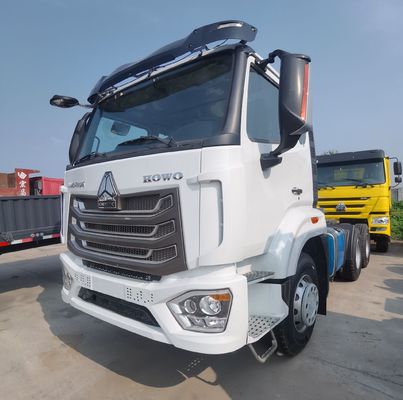 Sinotruk HOWO Auman Tractor Tanque de combustible de alta potencia 351-450hp Remolque de semirremolque