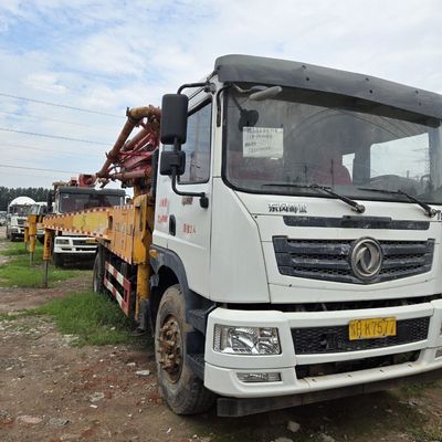 El camión de la bomba de Dongfeng y el chasis de Sinotruk La combinación definitiva para el bombeo de agua