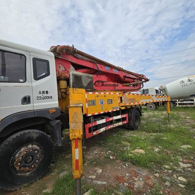 12100.000kg paquete peso bruto Cuadro de camión de carga usado con chasis y neumáticos Sinotruk