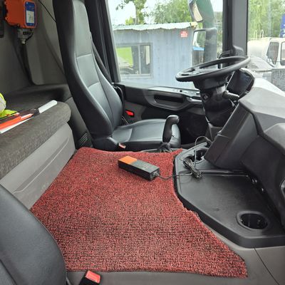Tipo de elevación delantera Chasis Sinotruk Camiones de bombeo Capacidad de carga 21-30t Asientos ≤5