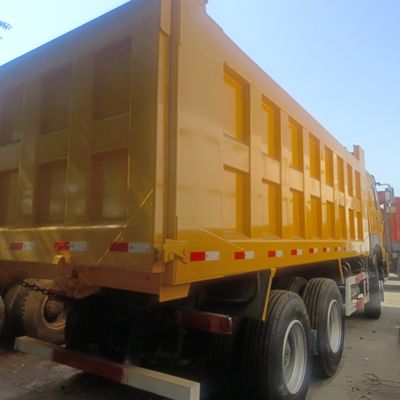 Capacidad de carga de 21-30 t camión de carga pesada HOWO con neumáticos y sistema eléctrico