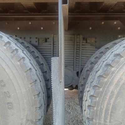 Tipo de descarga usado Estilo de elevación frontal Chasis de camión de descarga pesado en buenas condiciones