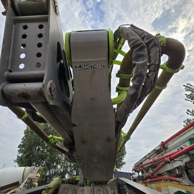 Accesorios para el chasis del descargador Sinotruk Personalización de neumáticos y sistema de dirección asistida