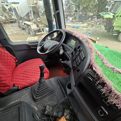 Chasis Sinotruk personalizable de 21-30 t con dirección asistida y neumáticos