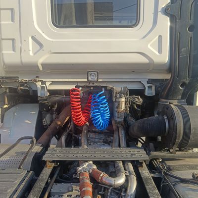 Dirección hidráulica Shacman X3000 Remolque de tractor de trabajo pesado para remolcar caballos de gran potencia