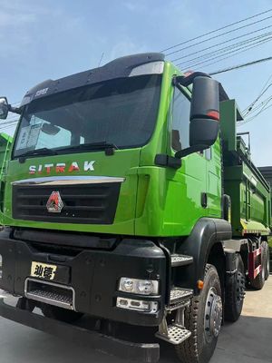 Camión de descarga Sinotruk con motor y asientos de carga pesada de capacidad ≤5 Capacidad del motor 4-6L