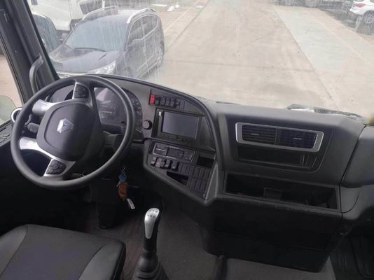 Camión de descarga Sinotruk con motor y asientos de carga pesada de capacidad ≤5 Capacidad del motor 4-6L