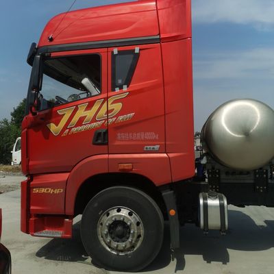 Caja de carga de acero al carbono FAW Jh6 LNG camión tractor de 530 CV con asiento de suspensión aérea