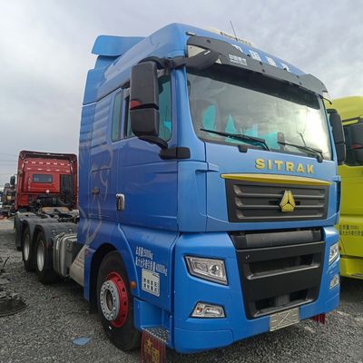 8 × 4 Zz4257n3247e1h 480 CV camión de remolque con semirremolque de GNC con depósito de combustible de 1000L y ≤5 asientos