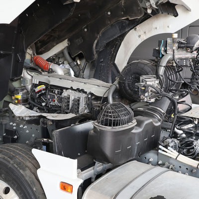 6 meses Servicio postventa Tractor de GNC de 480 CV con asiento de suspensión aérea 1000L Tanque de combustible