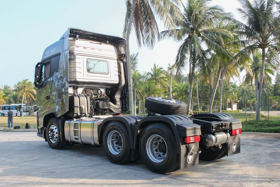 Tractor de GNC de alto par con suspensión aerodinámica de 6,8x2,5x3,8 m y semirremolque remolque