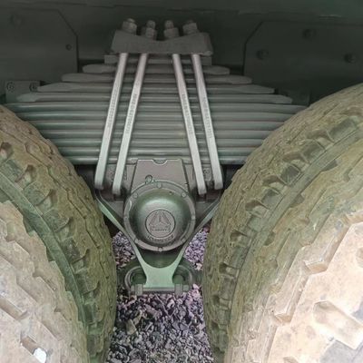 Transmisión manual 6×4 Usado HOWO Chasis Sinotruk Camión de descarga con operación flexible