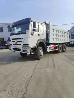 8.5x2.6x3.6m camión de carga pesada con chasis Sinotruk Durable 4-6L capacidad del motor