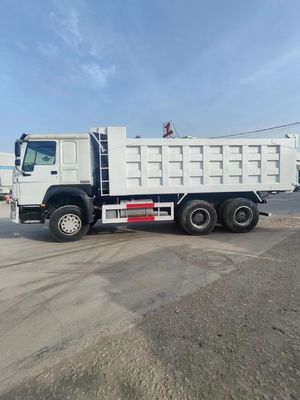 8.5x2.6x3.6m camión de carga pesada con chasis Sinotruk Durable 4-6L capacidad del motor