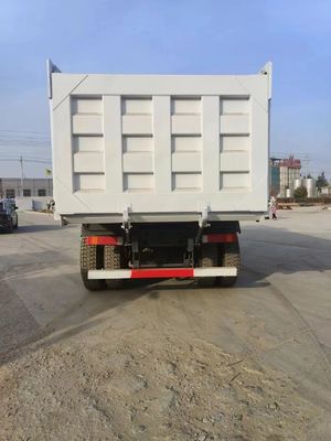 8.5x2.6x3.6m camión de carga pesada con chasis Sinotruk Durable 4-6L capacidad del motor