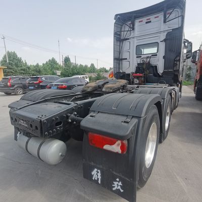 Camión FAW G7 de segunda mano con capacidad de carga de 31-40 t y diseño de neumáticos sin tubo