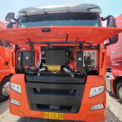 Sinotruk de segunda mano HOWO Camión de transporte de carga CNG pesado 6X4 Camión tractor