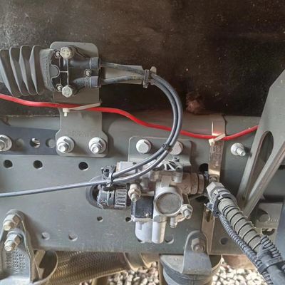 Camión de tracción de GNC de 480 CV con silla de suspensión aerodinámica con capacidad del motor &gt; 8L y tanque de combustible &gt; 400L