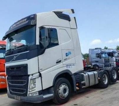 Volvo prime s Tractor usado mejorado a 460 CV 6X2r Nacional V con dirección hidráulica
