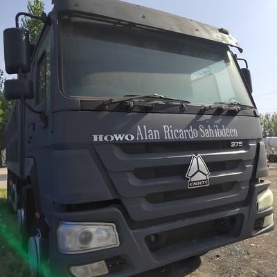 Euro 5 Sinotruck Rhd HOWO 6X4 371HP 30t 40t 50t Camión con remache con características personalizadas