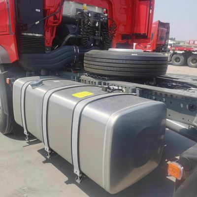 Diseño de neumáticos sin tubo 400hptx7 HOWO camión remolque con remolque con caja de carga de acero al carbono