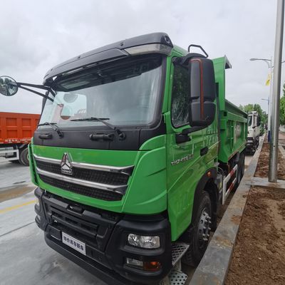 Camión de basura asistido por motor con chasis Sinotruk Shacman y cabina de aire acondicionado
