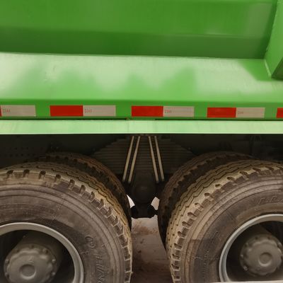Camión de basura asistido por motor con chasis Sinotruk Shacman y cabina de aire acondicionado