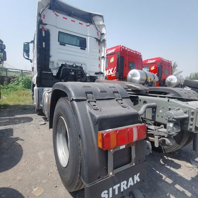 Solicitud personalizada de camión tractor HOWO H7 con 400 CV 6.8x2.5x3.8m