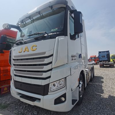Dongfeng Shacman 7 toneladas remolque de enganche con tanque de combustible de 400L y tipo de transmisión automática