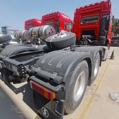 Camión tractor Shacman de tanque de combustible de 400L con transmisión manual y asiento de suspensión neumática