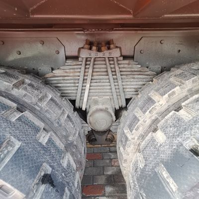 351-450 caballos de fuerza HOWO 6X4 Camión con dirección hidráulica y asistencia de potencia
