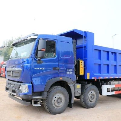 Sinotruk HOWO T7h Motor de tractor con asiento de suspensión aérea 440HP y tanque de combustible de 1000L