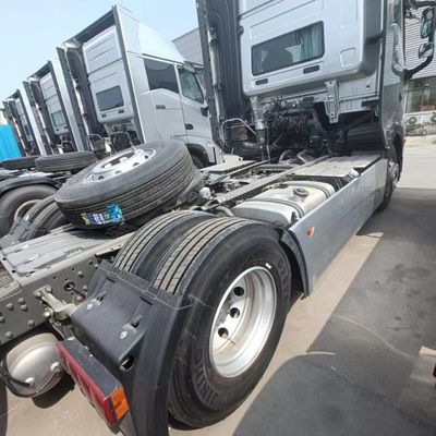 Río Amarillo X7 570 Vehículo de tracción con motor diesel nacional VI con capacidad de carga &gt; 50 t