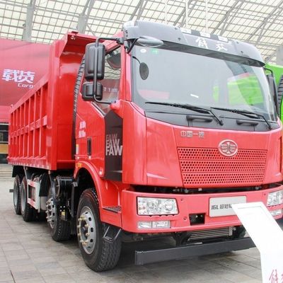 Construcción fuera de carretera en Nigeria 8x4 camión de basura con transmisión manual y neumáticos