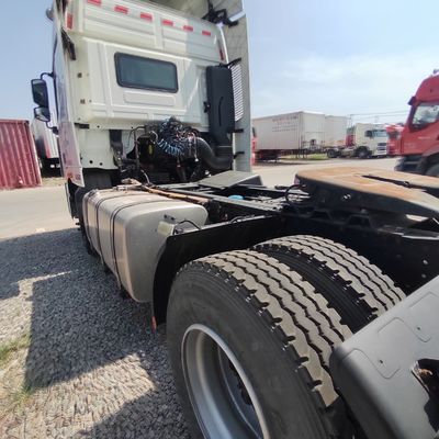 Camión tractor Auman Sitrak 6X4 para la construcción y el transporte Capacidad del motor&gt; 8L