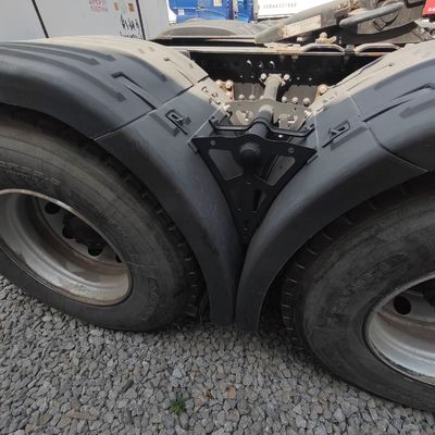 neumáticos y chasis Sinotruk transportador multifunción para el transporte portuario personalizado