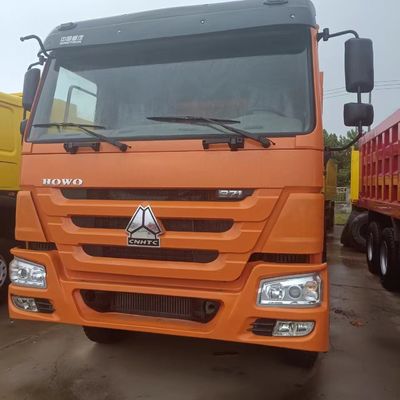Transmisión manual Sinotruk HOWO 6X4 camión de carga pesada con sistema de dirección hidráulica