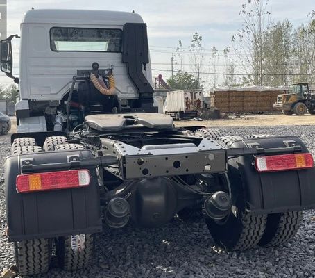 6 meses Shacman 400HP Tractor de trabajo pesado con asiento del conductor de suspensión aérea y ≤5 asientos