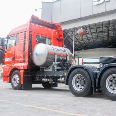 Semiremolque de remolque 6X4 camión Shacman de trabajo pesado con tanque de combustible de 1000L y asientos ≤5