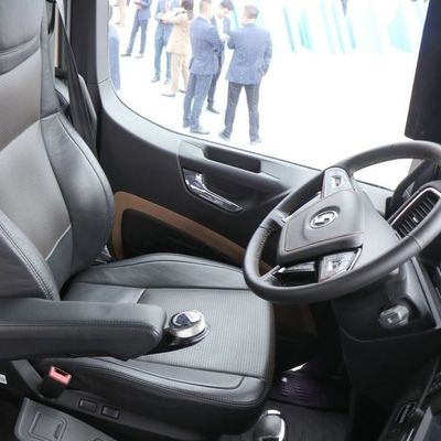 Tractor sinotruck de alta capacidad para remolque de semirremolque de logística 6 meses de protección