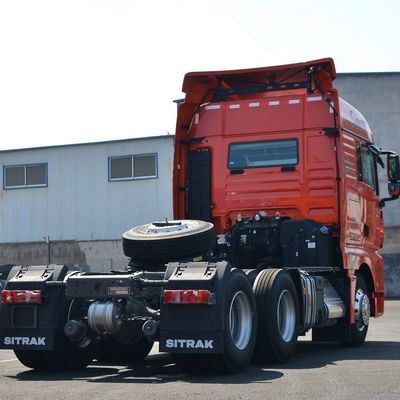 Camión Shacman con depósito de combustible de 400L y suspensión de aire