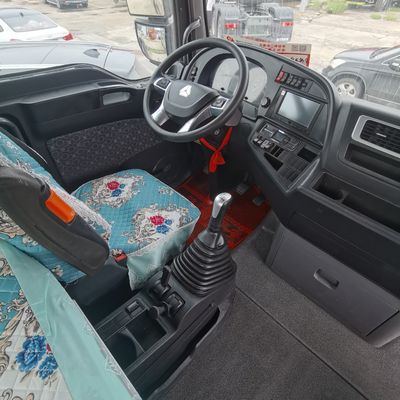 Excelente rendimiento 540HP Motor Shacman Camión de remate con asiento del conductor de suspensión aérea