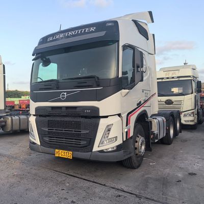 Diseño de neumáticos sin tubos Volvo Tipper Dumper con asiento de suspensión de aire Caja de carga de acero al carbono