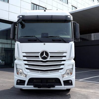 Tractor Mercedes Actros 6X4 con el cumplimiento nacional VI y la norma de emisiones Euro 5