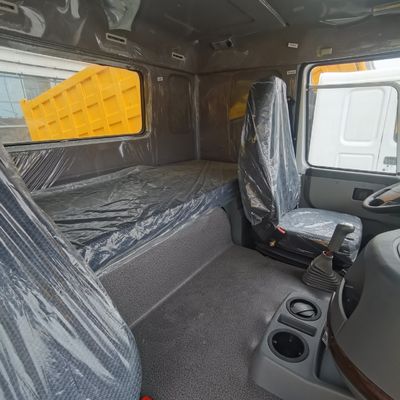 Chasis Sinotruk Vehículo de equipo de minería de capacidad 30-40t con moneda estadounidense y neumáticos
