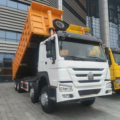 El camión de descarga 8 * 4 del Grupo Nacional de Camiones Pesados para el transporte de vehículos usados